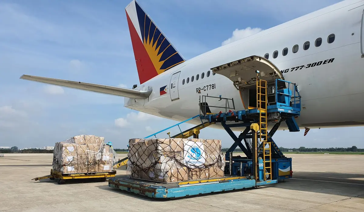 Air cargo loading for time-sensitive custom playing card shipments